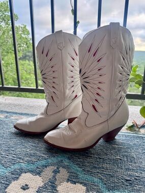 🌟ICONIC🌟 Dingo White Cowboy Boots 7.5 Starburst Boho Festival ✨Great Condition✨
